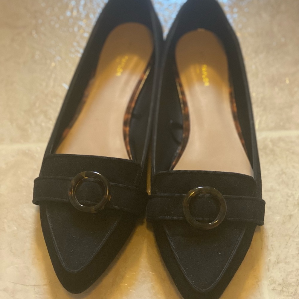 Size 9 Ann Taylor Factory flats